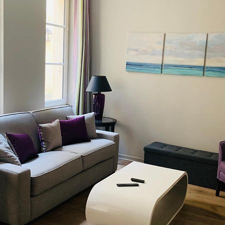 Appartement Versailles Quartier Notre Dame Au Pied Du Chateau Avec Parking Exterior photo