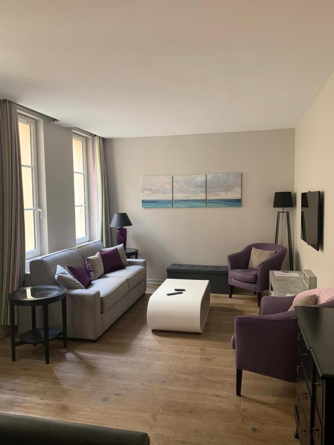 Appartement Versailles Quartier Notre Dame Au Pied Du Chateau Avec Parking Exterior photo